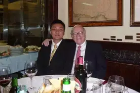 拼多多告别野蛮生长，黄峥等大佬纷纷归隐，中国互联网时代落幕？图片