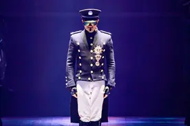 你知道在香港红馆开演唱会总场次最多的是哪位歌手吗？图片