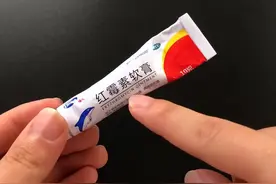 红霉素软膏，在眼部涂两下，会出现什么变化？建议了解一下图片
