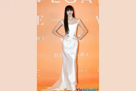 体态问题导致的副乳怎么有效解决？图片