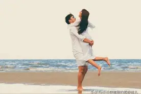 夫妻之间，女人最渴望从男人身上得到的，不是爱，而是这3样图片