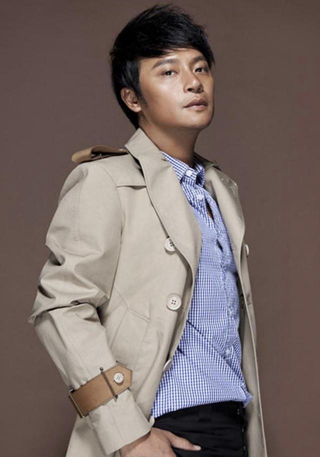 中年男星土味大赏:谢霆锋爱皮衣,张杰戴大金链,周杰伦痴迷粉色