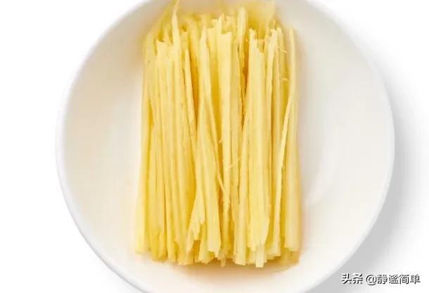 立夏吃小鲨鱼，配潮汕咸菜才算一绝，含蛋白质高，不腥小孩爱吃