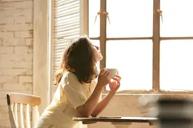 陪着丈夫白手起家，从相识到结婚十几年，我们还是离婚了图片