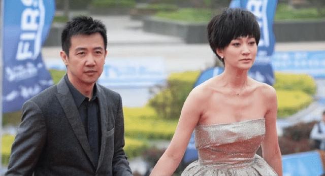 港媒曝张柏芝领证，3胎生父被找到谢贤无奈接受，曾霸占李小冉4年
