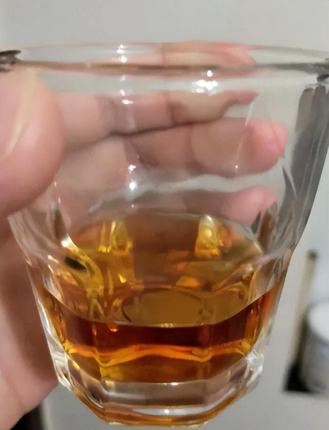 而在白酒市场,不乏物美价廉的优级好酒.