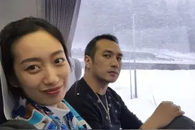 著名演员黄觉：我这辈子最正确的决定，就是娶了一个平凡的女网友图片