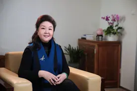 北京四大富婆的差距在哪？身价达500亿，慈善捐款却“一毛不拔”图片