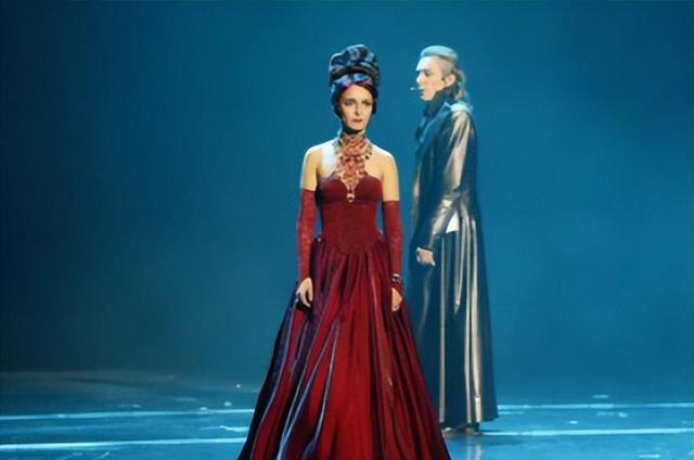 ����ά��������ʦ���ı��������������ƽ���ܣ�����еľ������