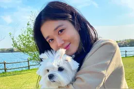 女演员张娜拉，官宣结婚！男方小6岁图片