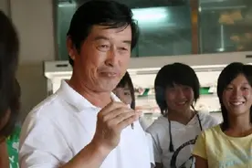 田径传奇身败名裂，逼运动员服药卖保健品欺骗人，如今成千万富翁图片