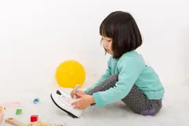 又一“毒童鞋”被曝光！甲醛、重金属超标，家里有的赶紧扔！图片