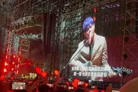 2张连座票叫价15万，周杰伦演唱会现天价黄牛票图片