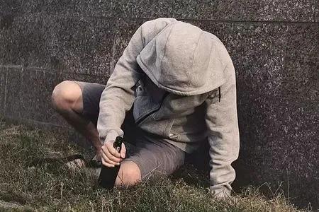 男人喝醉酒有多可怕?(男生喝醉酒了怎么办) - 冷求网