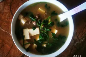 带着肉香的豆腐汤，营养美味又解馋，长劲不长肉，敞开了吃不要怕图片