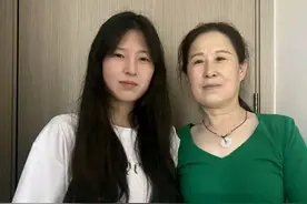 姜萍走红父母成罪人！姐姐打三份工父亲月赚900，母亲纹眉惹争议图片