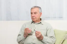 老年人长期补叶酸，对身体有益还是有害，会有癌症风险吗？图片