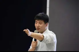 太胡闹!张雪峰公司实行4天工作制，无知网友还拍手称好图片
