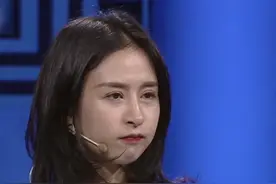 美女用三套房换木雕，被婆婆逼离婚前来鉴宝，专家：你站稳我再说图片