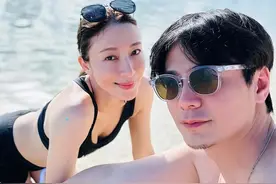 杨怡和家人海边出游，穿泳衣大秀苗条好身材，和老公同框画面养眼图片