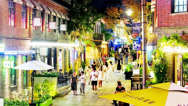 夜游东关街 感受老街的复古与浪漫