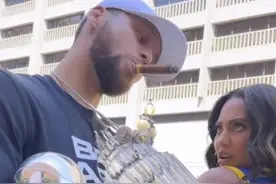 NBA球星抽雪茄都啥样？库里将雪茄塞进帽子里，安东尼像黑帮老大图片