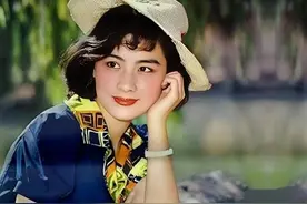 离婚再婚又离婚，赵娜发誓一生不再婚，始终把儿子带在身边图片