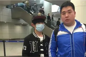 易烊千玺身高惹争议，狗仔曝真实身高175左右，网友扒出只有169图片