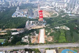 投资1.3亿元，经过一年建设，北海重庆路西段已经建成这样图片
