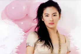 张雨绮离婚4年：她带双胞胎儿女找小男友，前夫单身想孩子图片