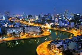 越南全国各地欢天喜地！两个口岸恢复通关，准备下月迎接中国游客图片