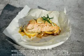 柠香炙烤三文鱼，做法简单营养又美味，做给爱人吃，浪漫又温馨图片
