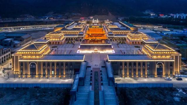 ӭ���� �˲�ͣ �������ھ���������Ϯ