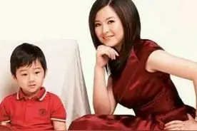 45岁李铁娶小18岁北大才女张泉灵，老夫少妻喜乐多图片