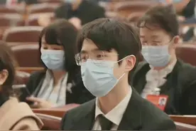 出席文代会的刘昊然！根正苗红王俊凯，爸妈都满意的男朋友类型？图片