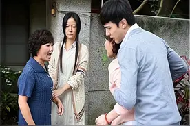 回顾：七年的宠物狗被婆婆卖了，女子转眼将孩子打掉，引起了热议图片