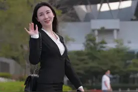 笑得肚子疼系列（廿一），女朋友一边哭一边说，让我推药图片