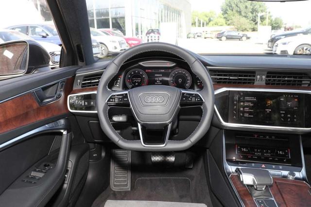 售价41.98万起，定位C级车，奥迪A6L真的是普通家庭的天花板了吗