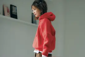 红色如何避免土气？拒绝一身红，面积越小越洋气图片