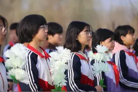 邢台平乡：清明祭英烈 厚植爱国情图片