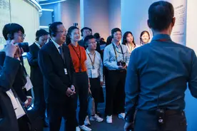 大陆师生团今日访台中，台湾前大学校长：民间都很欣喜和欢迎图片