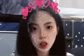 广东女大学生舞蹈课表演丧尸，倒地瞬间开始扭曲，老师：太像图片