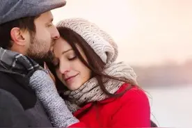 两性接吻时，女生有这5种心理反应，很多男生却不知道！图片