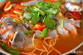 酸汤鱼作为苗族的传统菜肴，酸辣香味和不腻的味道，让你夸口不绝图片