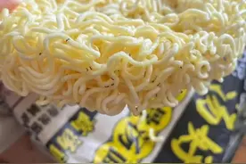 白象回应方便面中有活体蚂蚁：绝非品质问题图片