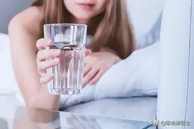 一喝水就尿多，代表肾脏好还是不好？看完这3点，你或许就明白了图片