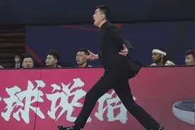 杨鸣疯狂投诉！山西殊死一搏，张镇麟暴扣，郭艾伦失误太多了图片