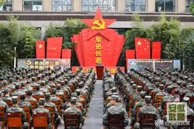 走，我们一起去上课！图片