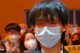 狼队止步世冠4强，Fly哭红了眼！小胖被eStar研究透，SK发文调侃图片