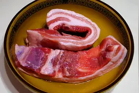 不管解冻什么肉，直接加水泡就“废”了，教你1招，和鲜肉一样香图片